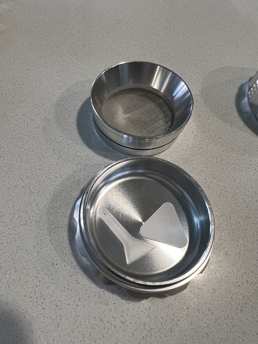 ANAS Herb Grinder|4 Pieces 2.5 Inches Spice Grinder with Magnetic Top Herbs Catc - Picture 7 of 14