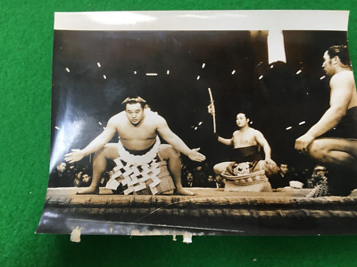 Tamanoumi Masahiro 玉の海 正洋 Kitanofuji Katsuaki 北の富士 勝昭 TOKIO 1969 Sumo