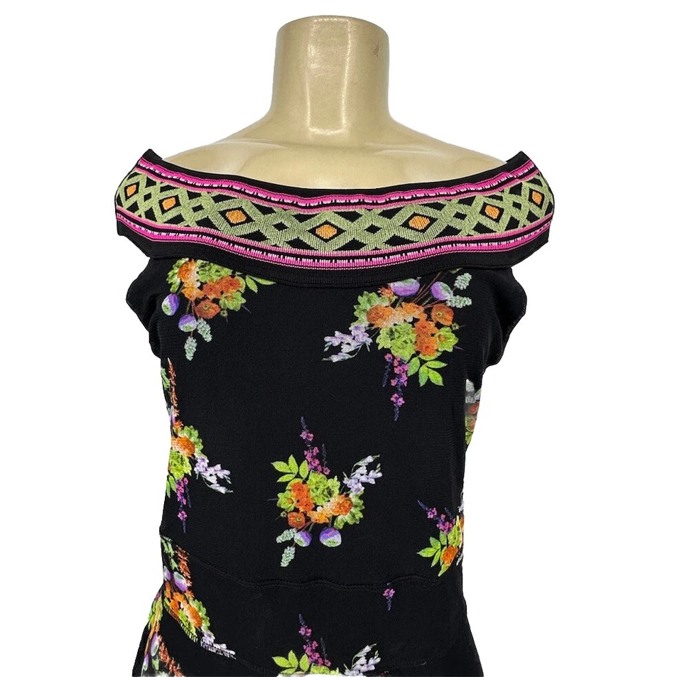 Vestido midi Fuzzi mediano para mujer negro estampado floral sin mangas de tul calce acampanado K4-1 Foto 2 de 4