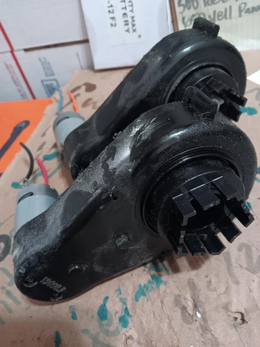2x 8T Power Wheels Gearboxes 6v Type