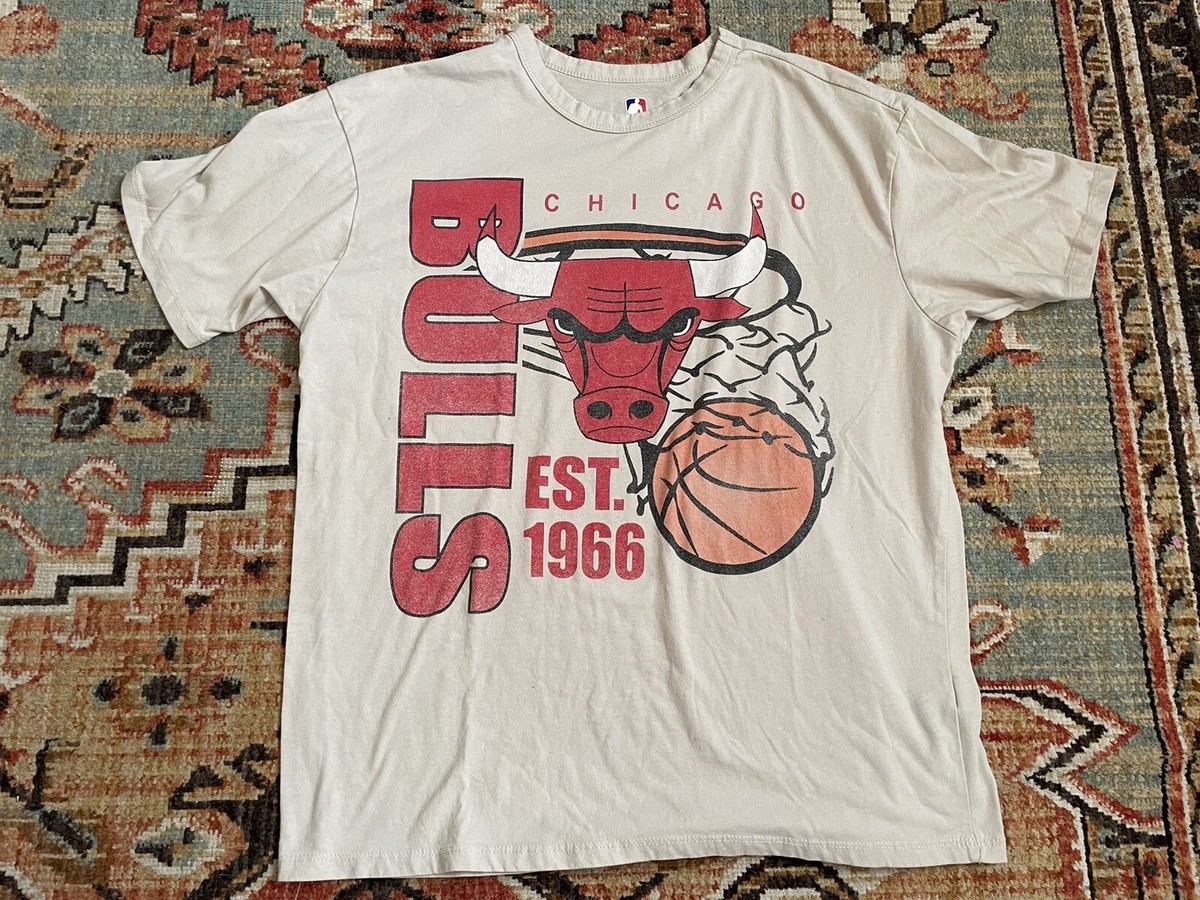 NBA Chicago Bulls Retro TShirt Benny Tan Cream Red Medium