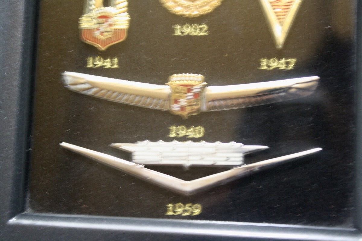 NEW CADILLAC COMMEMORATIVE 100 YEARS OF INNOVATION LOGO CREST PIN