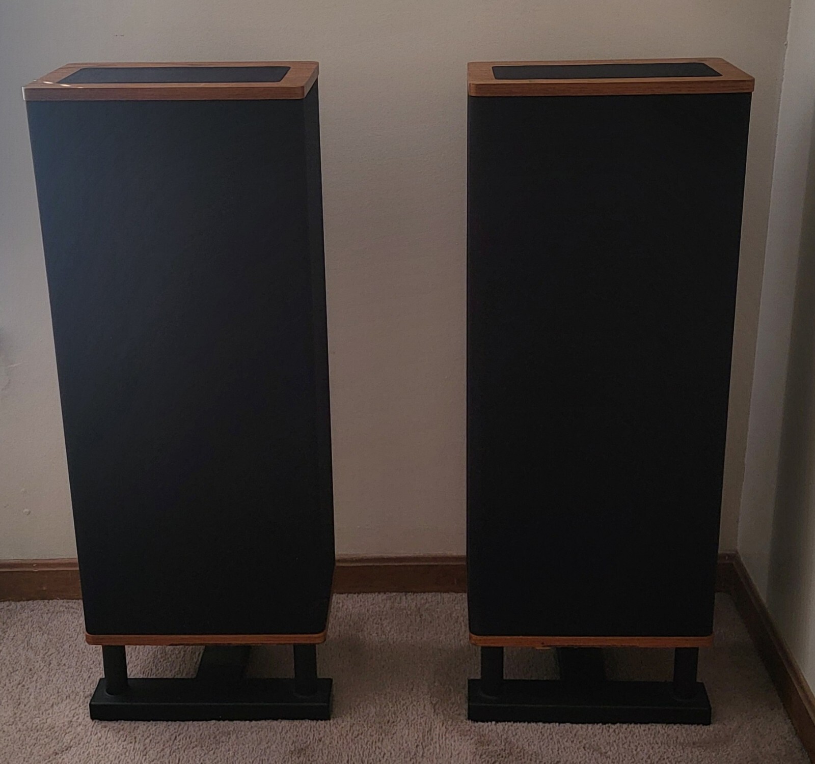 Vandersteen Audio Model 2 Vintage Speaker Pair w Metal Stands Local Only eBay