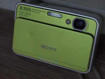 SONY Cyber Shot DSC-T2 8.1MP Digital Camera Green, US DUTIES