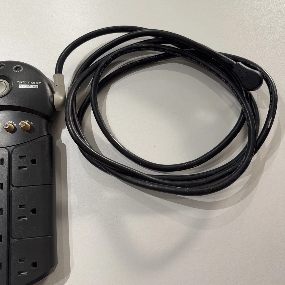 APC Performance Surge Arrest Protector 11 Outlets Phone Coax TV Cable 10 Ft Cord - Image 2 of 4