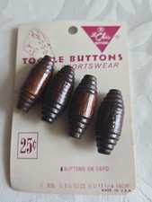 Vintage KLe Chic Wooden Toggle Buttons Original Card 4 count size 50 Made in USA