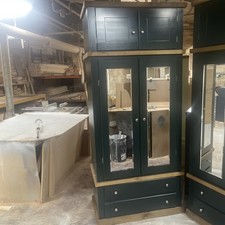 HANDMADE AYLESBURY STUDIO GREEN 2 DRAWER WARDROBE+TOP BOX MIRRORED WITH CRYSTAL 
