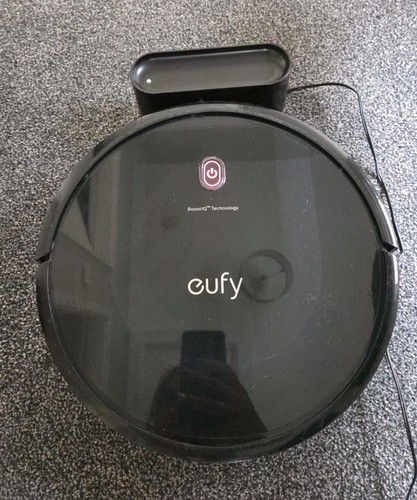 Eufy RoboVac 11S MAX Staubsauger und Ladestation, Ersatzteile, bitte lesen