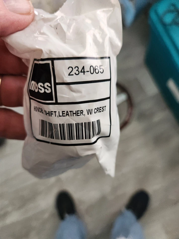 Botão de mudança Triumph TR3, couro com brasão - US$ 35 - Imagem 4 de 4