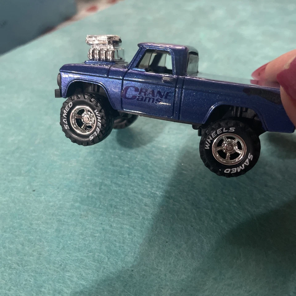Dodge Power Wagon Hot Wheels Custom 70 Foto 4 de 4