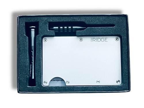 Ridge Wallet with Cash Strap, Silver - Picture 2 of 7
