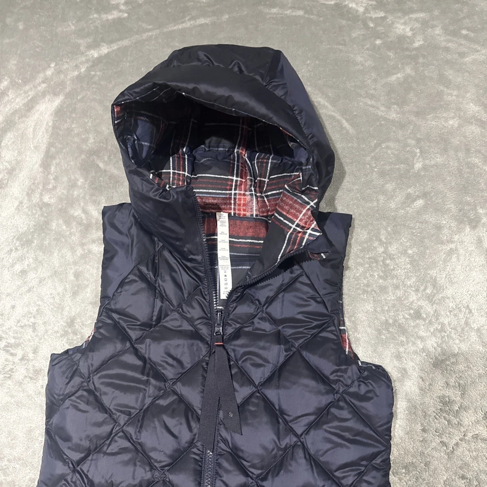 Lululemon The Fluffiest Vest Womens Sz 4 Reversible Navy Blue Plaid Goose Down - Image 2 of 4