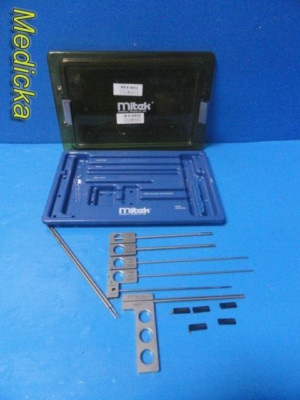 Medtronic Mitek GII Arthroscope Knot Delivery Instr Set W/ Anchors & Case ~32570