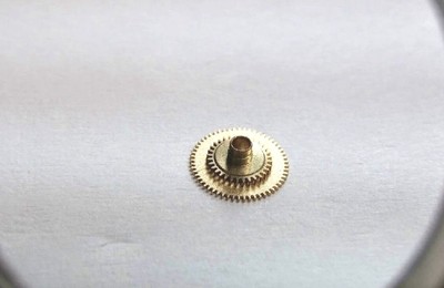 Genuine ROLEX 3035 5046 hour wheel - open for watch repair