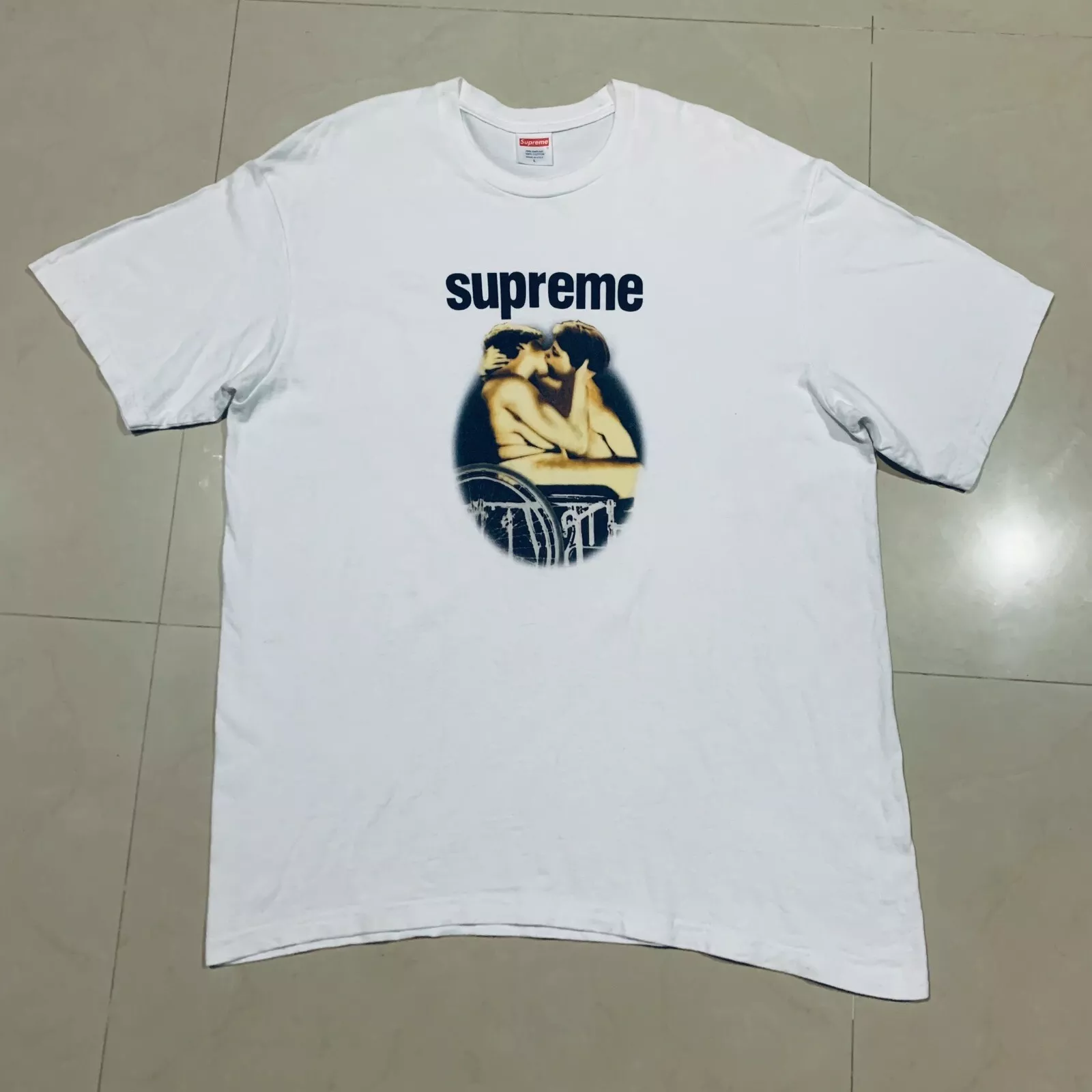 T shirt à manches courtes blanc Supreme x Suede Kiss fabriqué aux États Unis taille L