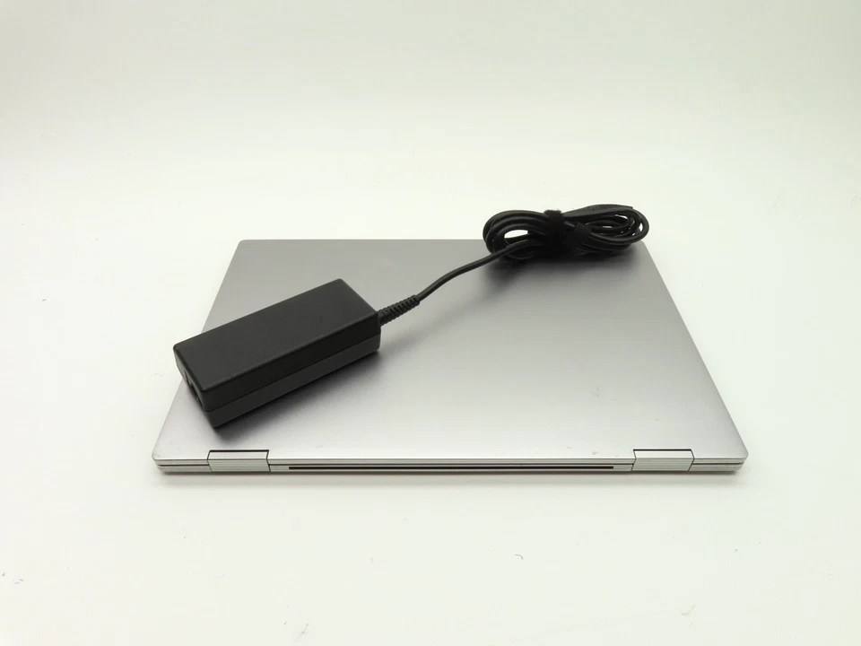 Samsung 9 Pro NP930MBE 13.3" Táctil Intel Core i7-8565U 1.8GHz 8GB RAM 256GB SSD Foto 2 de 4