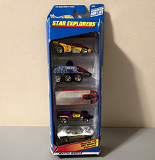 Hot Wheels Star Explorers 5-Pack Diecast Cars Space Theme, Unopened Box c2