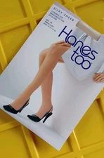 Hanes Too Day Sheer Style H58, size AB Travel Buff New in Box Reinforced Toe