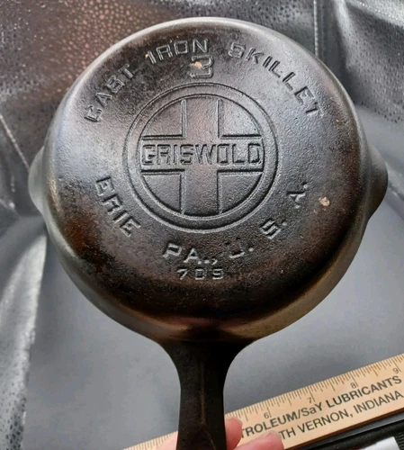 Griswold #3 Large Block Logo 709 Cast Iron Skillet Vintage Antique