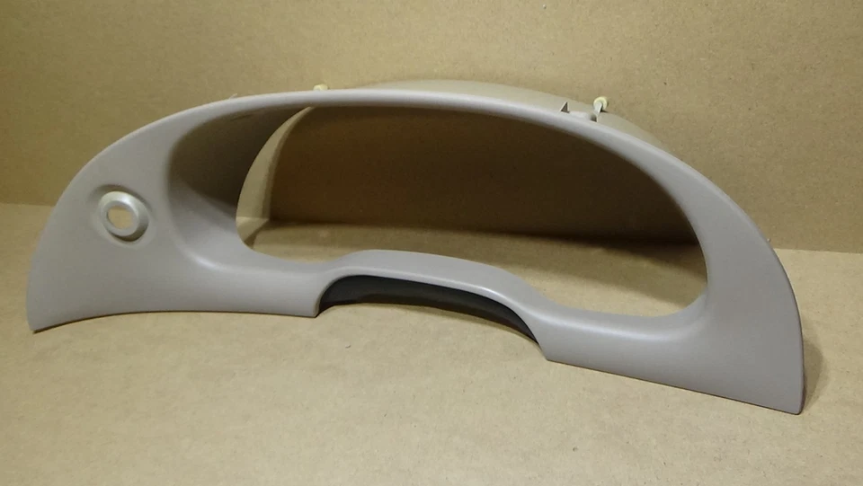 Cuadro de instrumentos Ford Mustang 1999-2004 bisel bronceado Foto 4 de 4