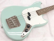 SQUIER SQ VC 60S MUSTANG Electric Bass Guitar