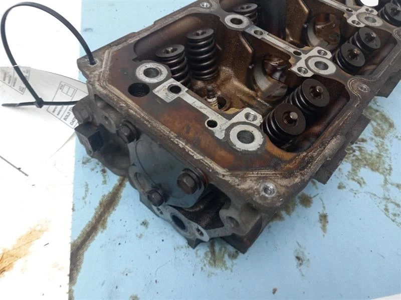 Dodge Charger 2006-2010 culata lateral del pasajero Foto 2 de 4