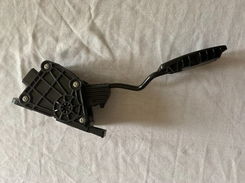 2009 Honda Accord Gas Pedal V6 6SP M/T - Picture 4 of 4