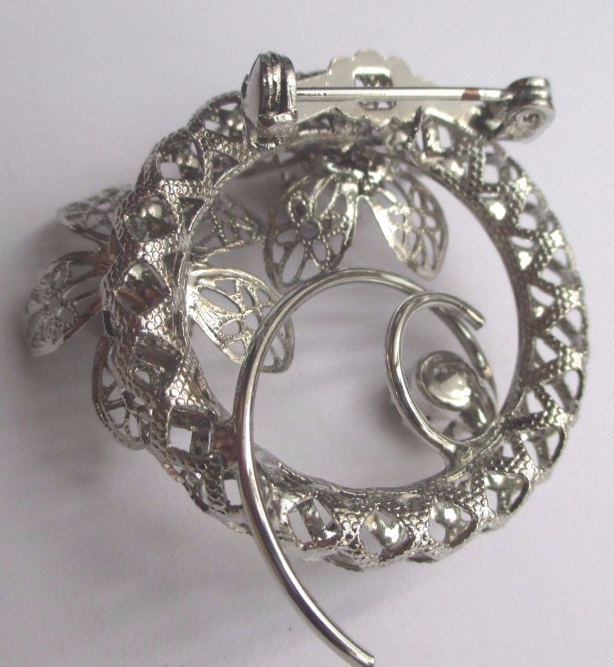 Broche Vintage Fleur Avec Pierre Type Diamant - Couleur Argenté - État Parfait - Modèle 2522