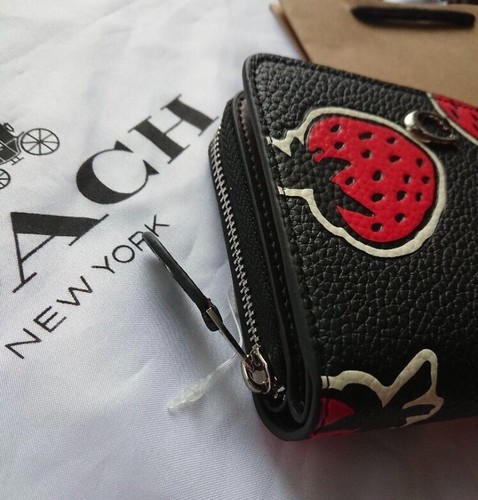 COACH Bi-fold Wallet in Strawberry Print Black CT908 Outlet New Japan - Picture 9 of 14