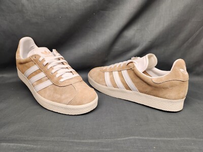 Adidas Men's Gazelle Sneakers Magic Beige Cloud White Size 8 NEW NO BOX!