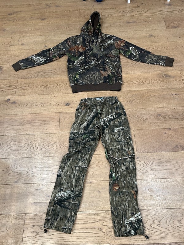 Mossy Oak Mens Camouflage Hunting Jacket/Pant Set Size M