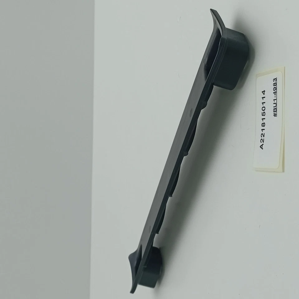 2005-2013 Mercedes-Benz S-Class BRACKET LEFT HANDLE A2218150114 - Image 4 of 4