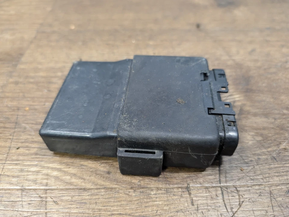Módulo de control de encendido Honda CBR1100XX Blackbird 1997-1998 OEM ECU CDI Foto 2 de 4