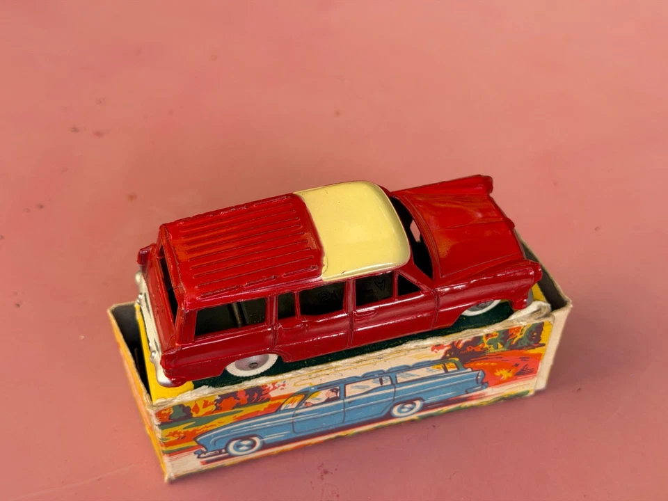 QUIRALU ancien SIMCA BREACK MARLY très proche neuf Very near Mint No Dinky - Photo 3/4