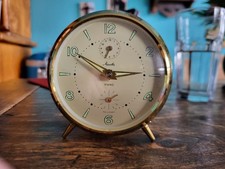 Stylischer Retro Wecker voll funktionstüchtig zum Aufziehen