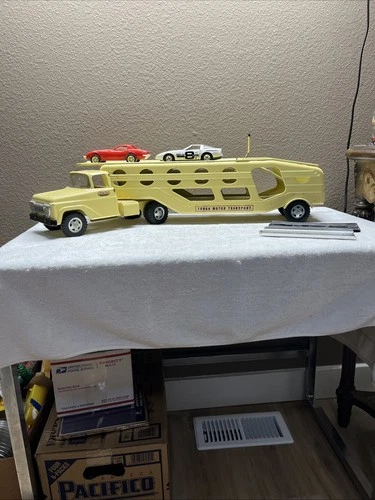 1959 Tonka Car Carrier #40 original condition + 2 rider cars & ramp, Very Nice