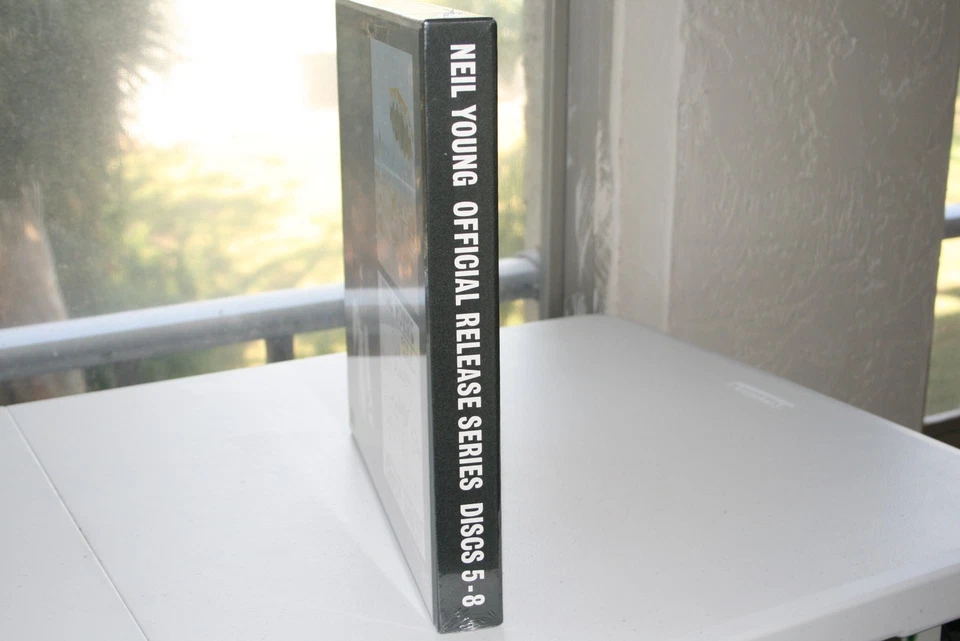 Neil Young-Official Release Series Discs 5-8 180G 4 LP Box Set New/Sealed #846 - Image 4 of 4