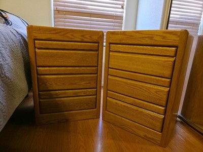 Oak Finish Bedroom Furniture light oak 5 piece set, used, very good condition