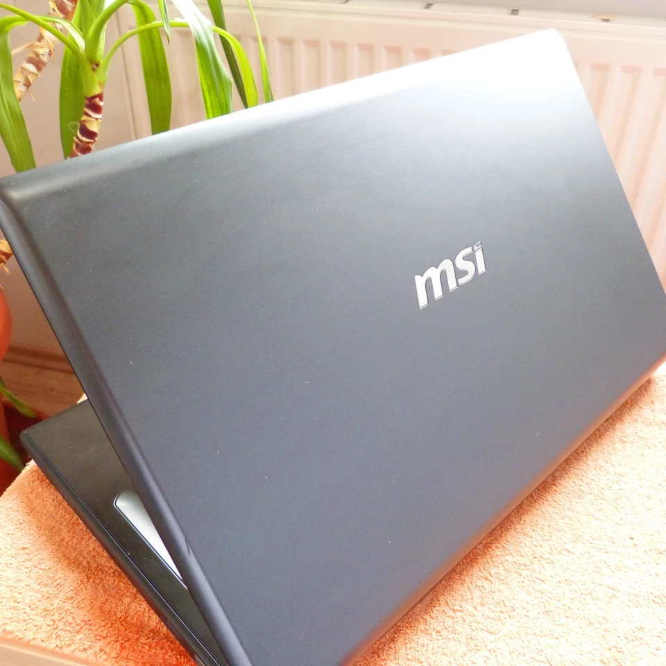 MSI CX70 POWER 17 Zoll l SSD Windows 11 l 8GB RAM NEU QUAD i7 GeForce HDMI USB3 - Bild 2 von 4