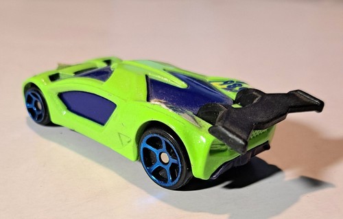HOT WHEELS GREEN BLUE RACE CAR 686 MCDONOLDS 2009 - Picture 2 of 5