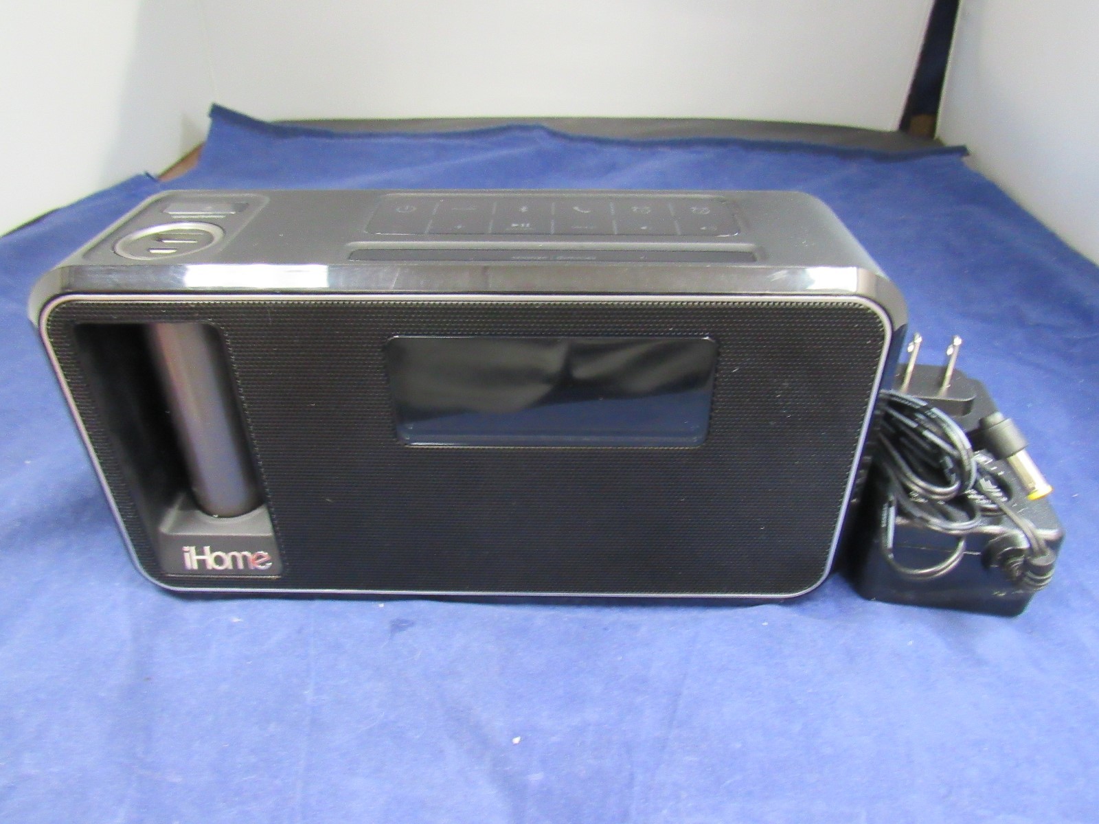 IHome Kineta K2 Dual-Charging Stereo Alarm Clock Radio With Portable Charger