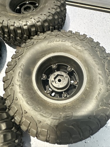 AXIAL SCX6 Jeep Wrangler Tires 17mm Hex Wheels w/ Caps - Picture 17 of 24