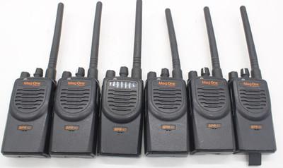 LOT OF 6 Mag One Motorola BPR40 Radios AAH84KDS8AA1AN