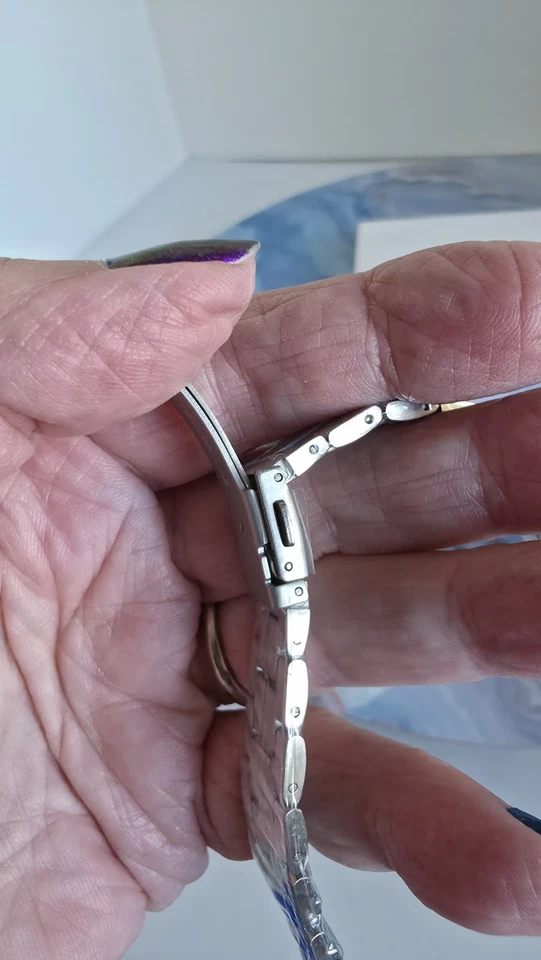 Серебристый ремешок для Apple Watch, новый в коробке, поставляется с винтами и руководством по эксплуатации - Изображение 4 из 4