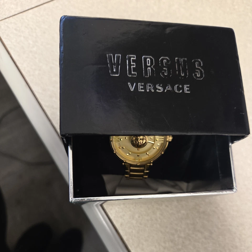 Reloj mujer versus versace moscova cuarzo oro. VSPHH3021 Foto 4 de 4