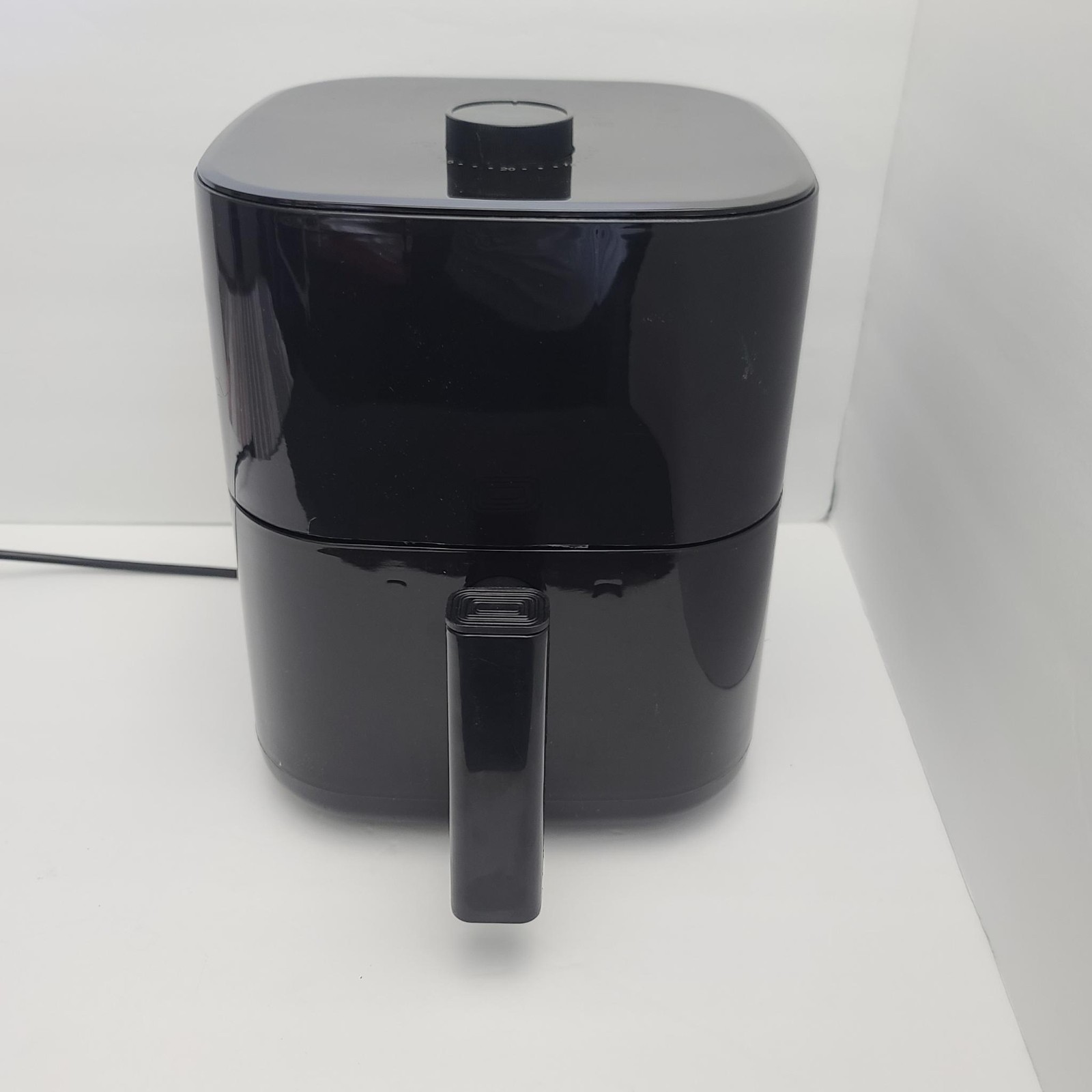 Air Fryer HAO-351 Black 4 Liter (4.2 Qt) 1000W – New Open Box