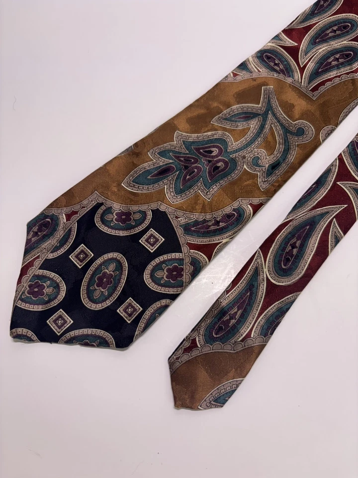 Lote De 3 Corbatas Bugatti Hombre Seda Italiana Hechas En USA-Restracto Multicolor Foto 2 de 4