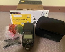 Nikon Speedlight SB-910 Shoe Mount Flash with All Accessories Pre-Owned