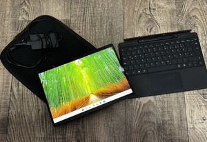 Microsoft Surface Pro 9 13 Zoll, 256GB, I5, 8GB RAM, Inkl. Tastatur und SlimPen2