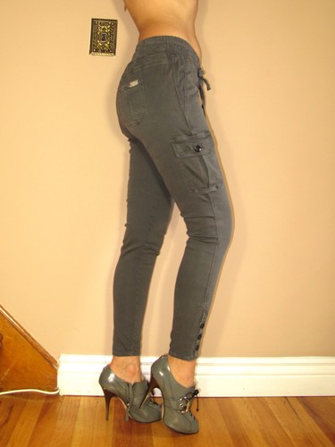 $198 7 For All Mankind Gray Skinny 